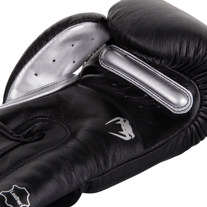 Venum Giant 3.0 Boxing Gloves Black/Silver