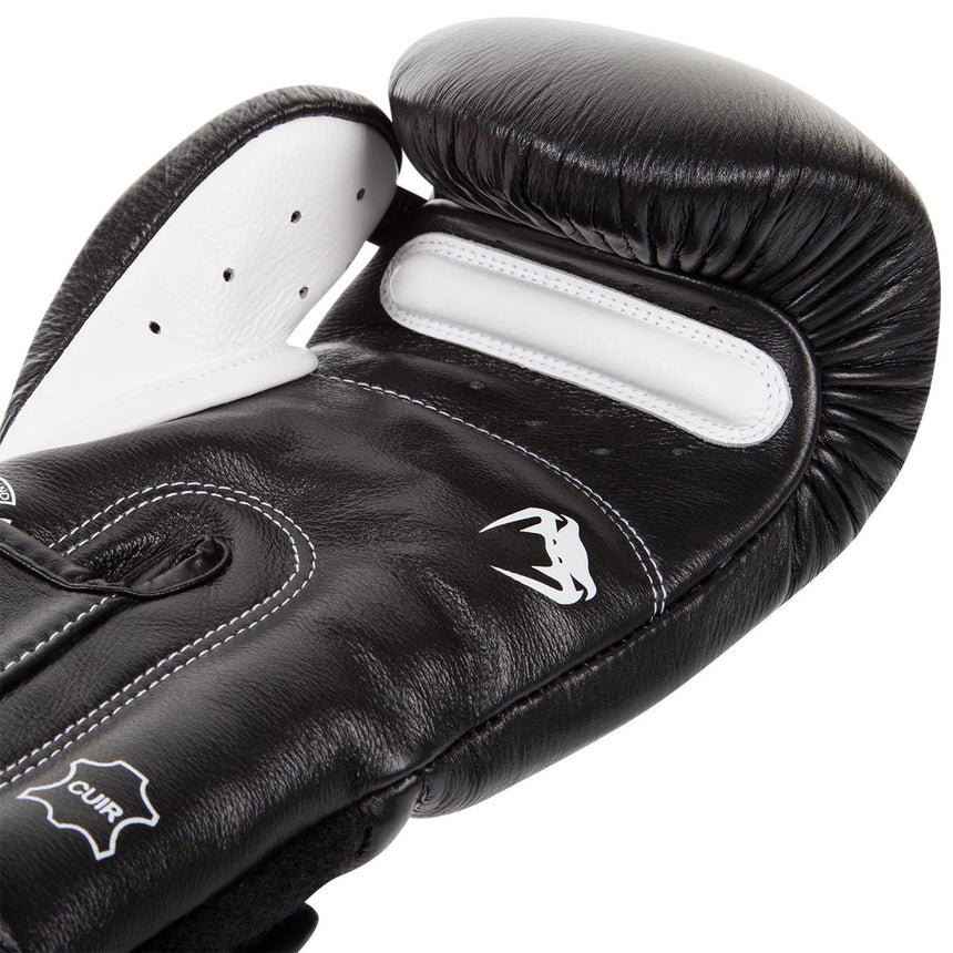 Venum Giant 3.0 Boxing Gloves Black/White