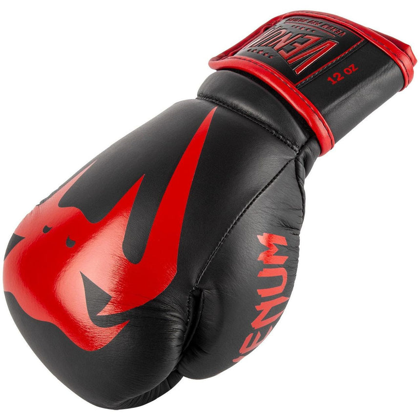 Venum Giant 2.0 Pro Boxing Gloves Black/Red