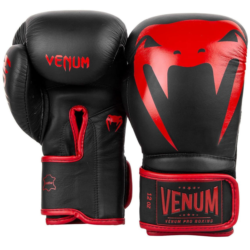 Venum Giant 2.0 Pro Boxing Gloves Black/Red