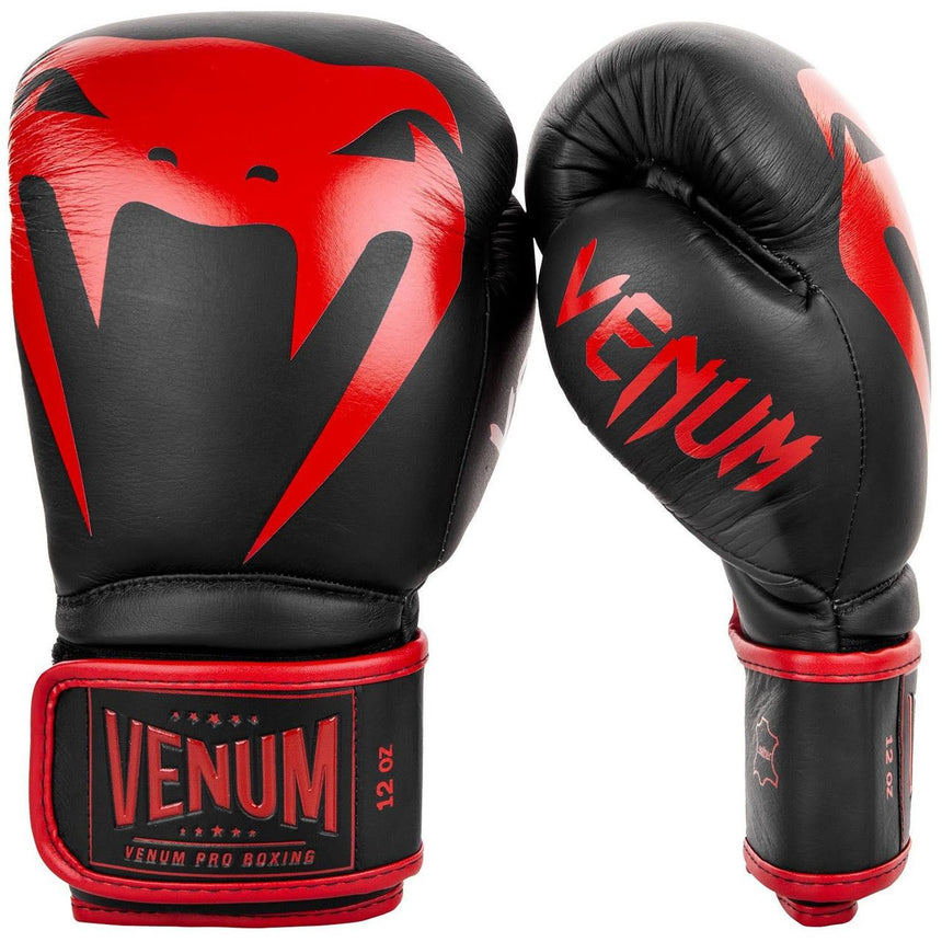 Venum Giant 2.0 Pro Boxing Gloves Black/Red